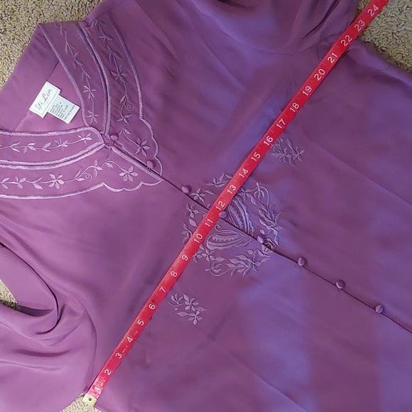 Women's Yi Lin Tunic Silk Lagon shirt. Large. - Picture 10 of 11